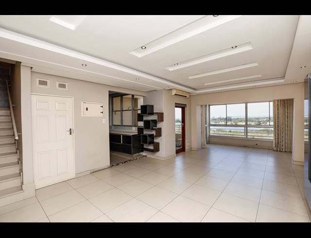 2 BEDROOM SECTIONAL TITLE FOR SALE IN ATHLONE